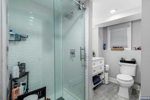 290 Orient Way, Lyndhurst NJ 07071-1617 exterior