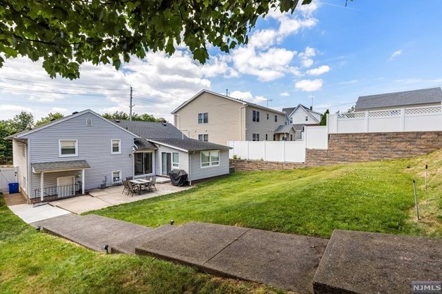 290 Orient Way, Lyndhurst NJ 07071-1617 exterior