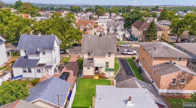 377 Davis Ave, Kearny NJ  07032-3558 exterior