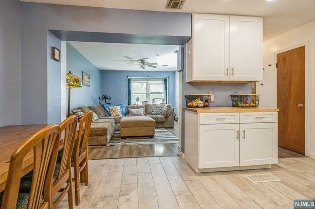 72 Vlg Dr, Hardyston NJ 07419-1134 exterior