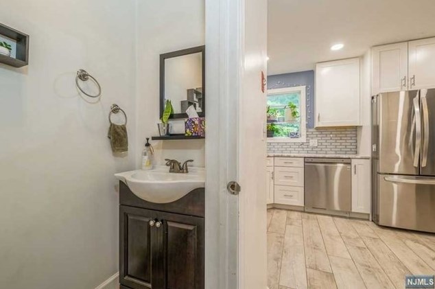 72 Vlg Dr, Hardyston NJ 07419-1134 exterior