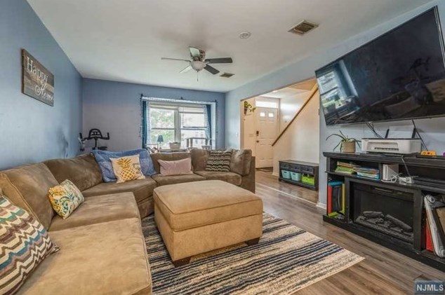 72 Vlg Dr, Hardyston NJ 07419-1134 exterior