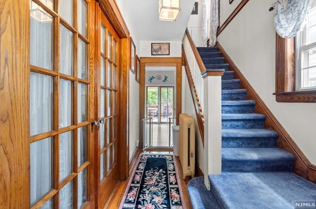 61 Teaneck Rd, Ridgefield Park NJ  07660-2329 exterior