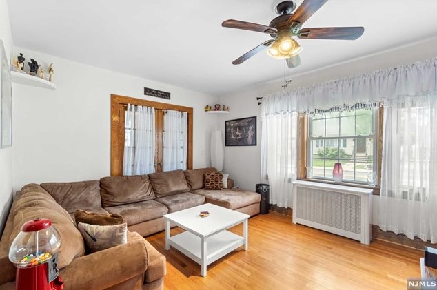 61 Teaneck Rd, Ridgefield Park NJ  07660-2329 exterior