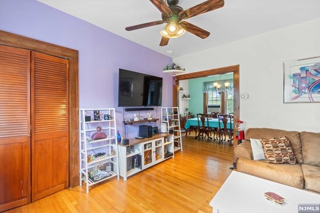 61 Teaneck Rd, Ridgefield Park NJ  07660-2329 exterior