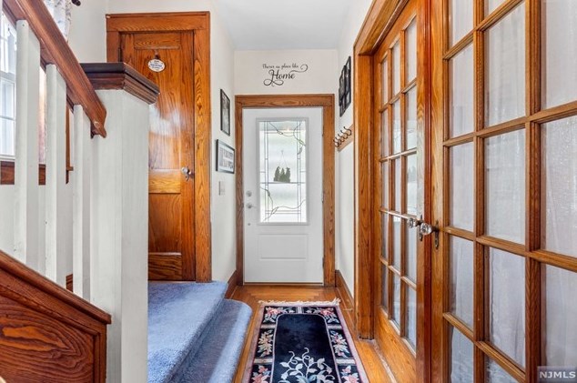 61 Teaneck Rd, Ridgefield Park NJ  07660-2329 exterior
