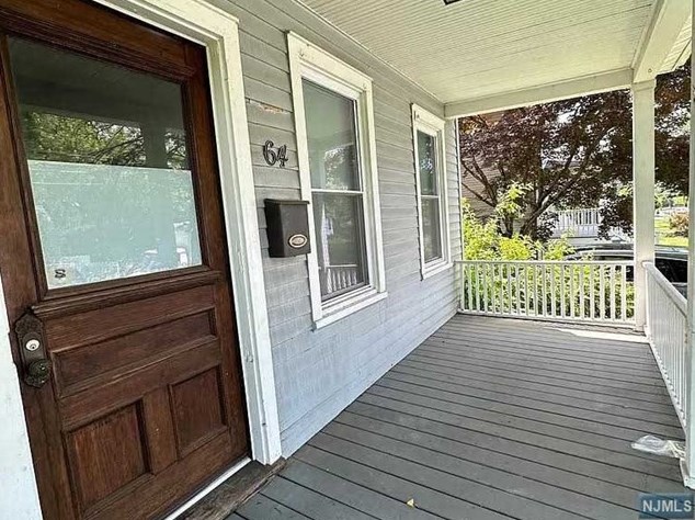 64 Cresskill Ave, Cresskill NJ  07626-1415 exterior