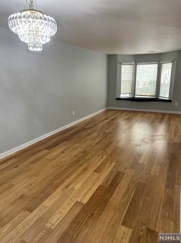 2037 Charles Ct, Mahwah NJ  07430-3802 exterior
