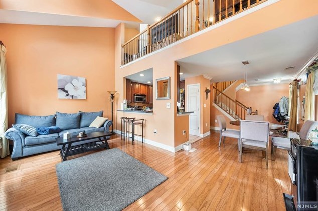 251 Riverwalk Way, Clifton NJ 07014-1736 exterior