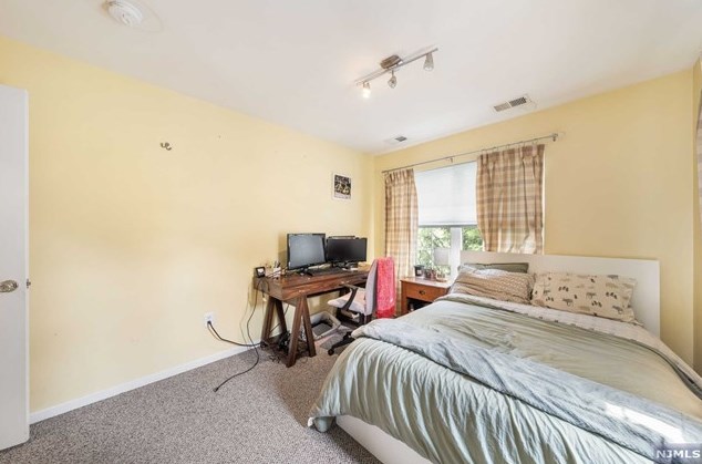 251 Riverwalk Way, Clifton NJ 07014-1736 exterior