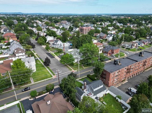 419 Ter Ave, Hasbrouck Heights NJ 07604-2430 exterior