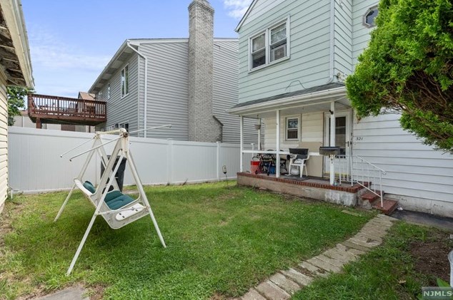 419 Ter Ave, Hasbrouck Heights NJ 07604-2430 exterior