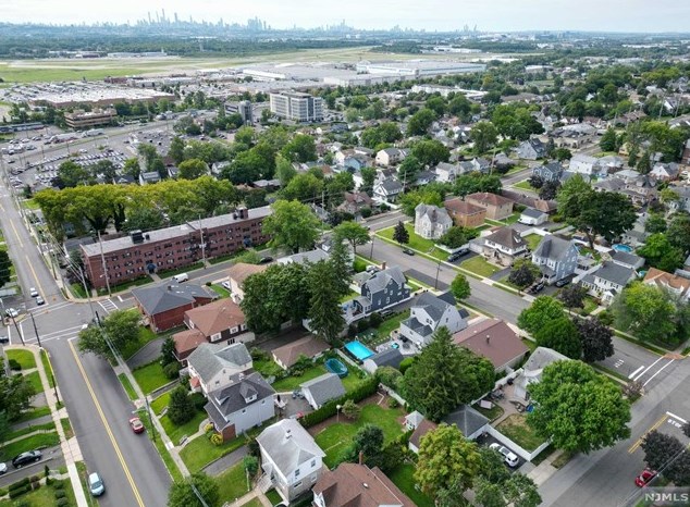 419 Ter Ave, Hasbrouck Heights NJ 07604-2430 exterior