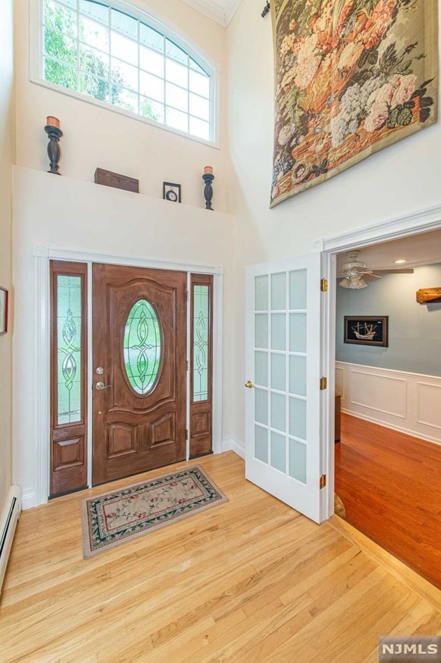 73 Glenmere Ter, Mahwah NJ 07430-2812 exterior