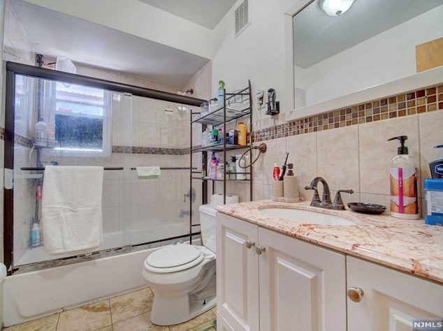 508 Davis Ave, Kearny NJ 07032-3402 exterior