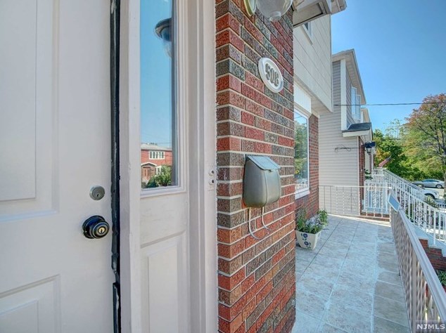508 Davis Ave, Kearny NJ 07032-3402 exterior