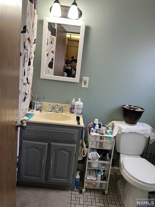 23 Koster St, Wallington NJ  07057-1317 exterior