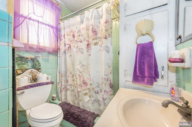 120 Franklin St, Belleville NJ 07109-1063 exterior