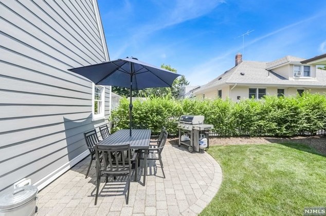 162 Pleasant Ave, Ridgewood NJ  07450-3525 exterior