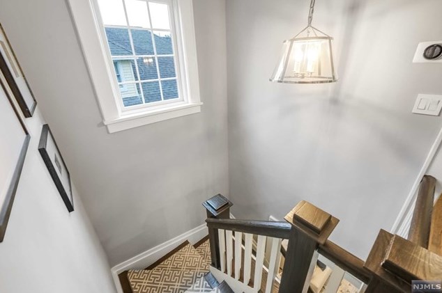 162 Pleasant Ave, Ridgewood NJ  07450-3525 exterior