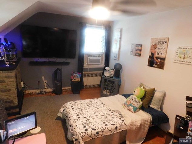 358 Blvd, Hasbrouck Heights NJ 07604-1920 exterior