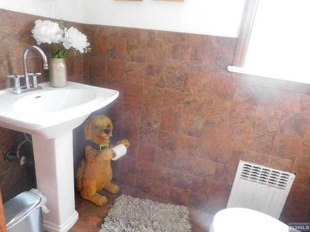 358 Blvd, Hasbrouck Heights NJ 07604-1920 exterior