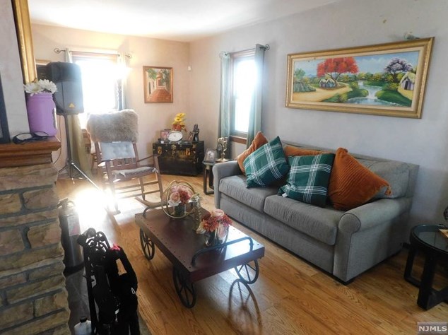 358 Blvd, Hasbrouck Heights NJ 07604-1920 exterior