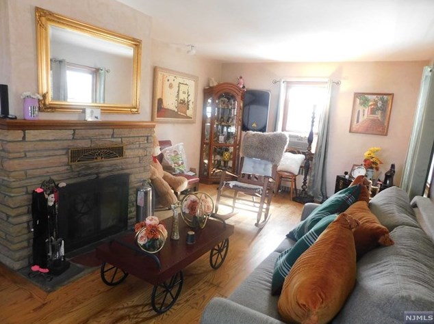 358 Blvd, Hasbrouck Heights NJ 07604-1920 exterior