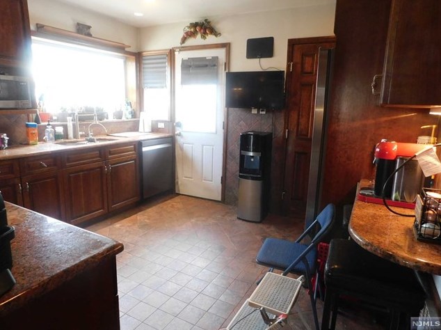 358 Blvd, Hasbrouck Heights NJ 07604-1920 exterior