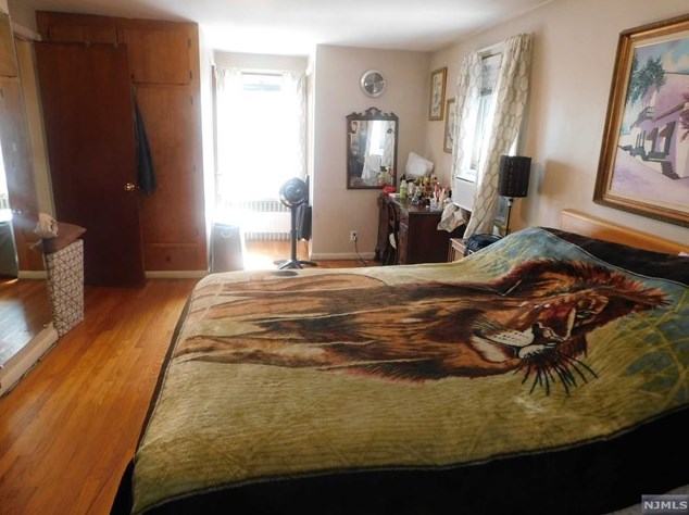 358 Blvd, Hasbrouck Heights NJ 07604-1920 exterior