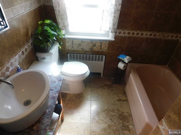 358 Blvd, Hasbrouck Heights NJ 07604-1920 exterior