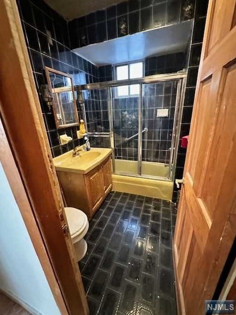 422 Columbia Ave, Cliffside Park NJ 07010-3018 exterior