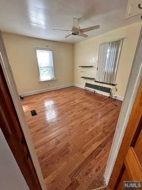 422 Columbia Ave, Cliffside Park NJ 07010-3018 exterior