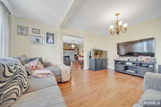 228 Orient Way, Lyndhurst NJ  07071-1636 exterior