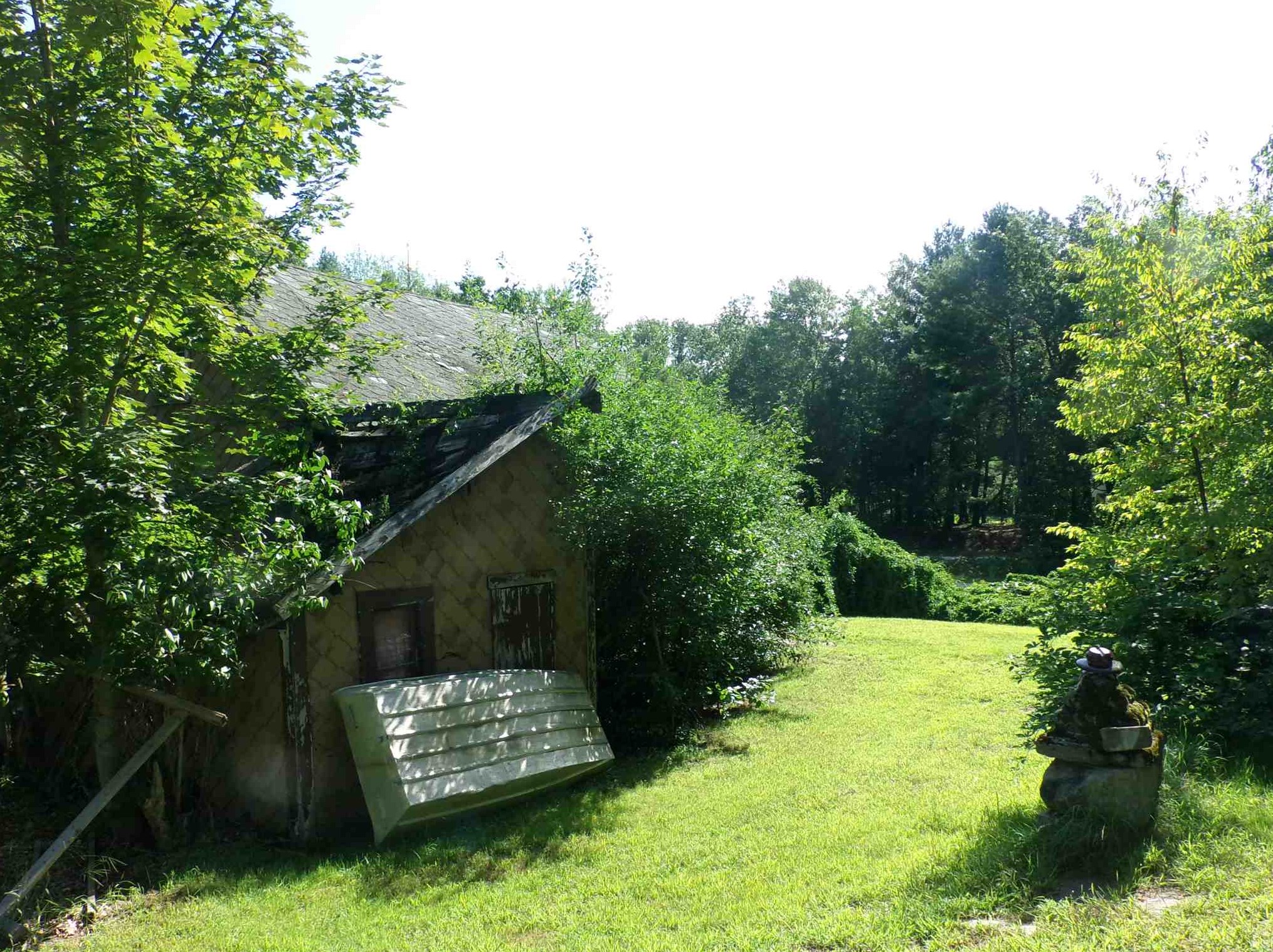 1562 Hooksett Rd, Manchester NH 03106-1008 exterior