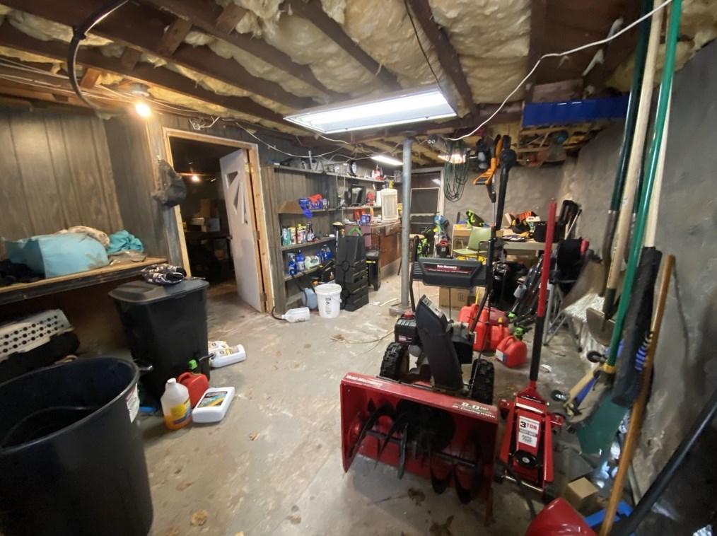 463 2nd Ave, Berlin NH  03570-1139 exterior