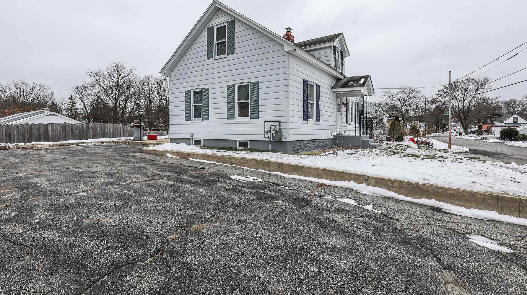 43 Fremont St, Manchester NH 03103-2919 exterior