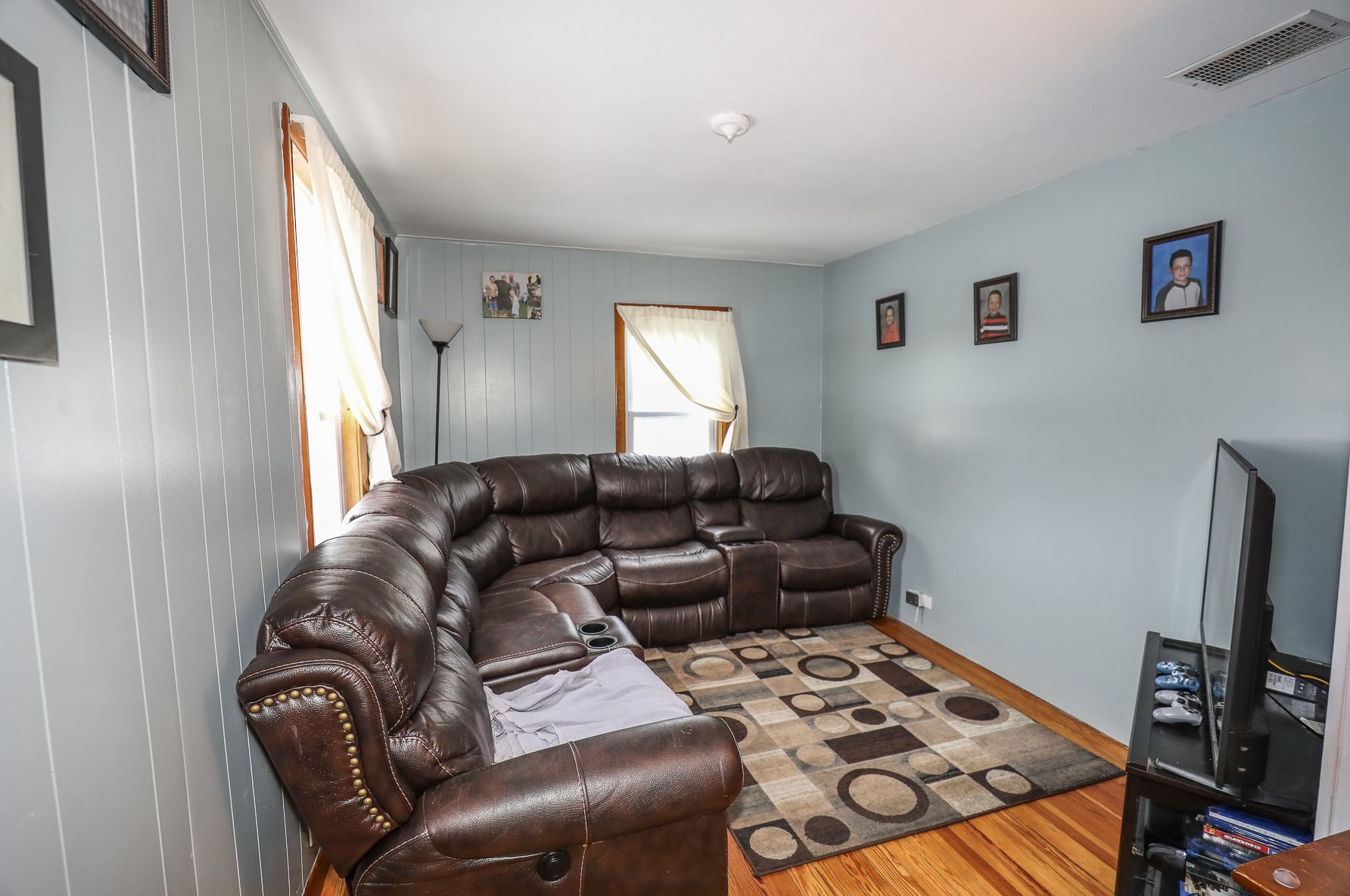 43 Fremont St, Manchester NH 03103-2919 exterior