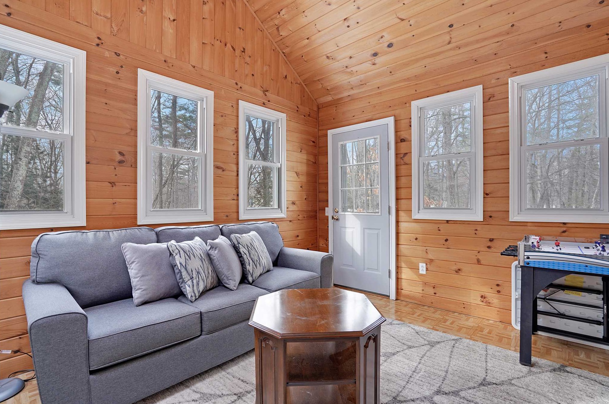 14 Kyle Rd, Merrimack NH 03054-4573 exterior