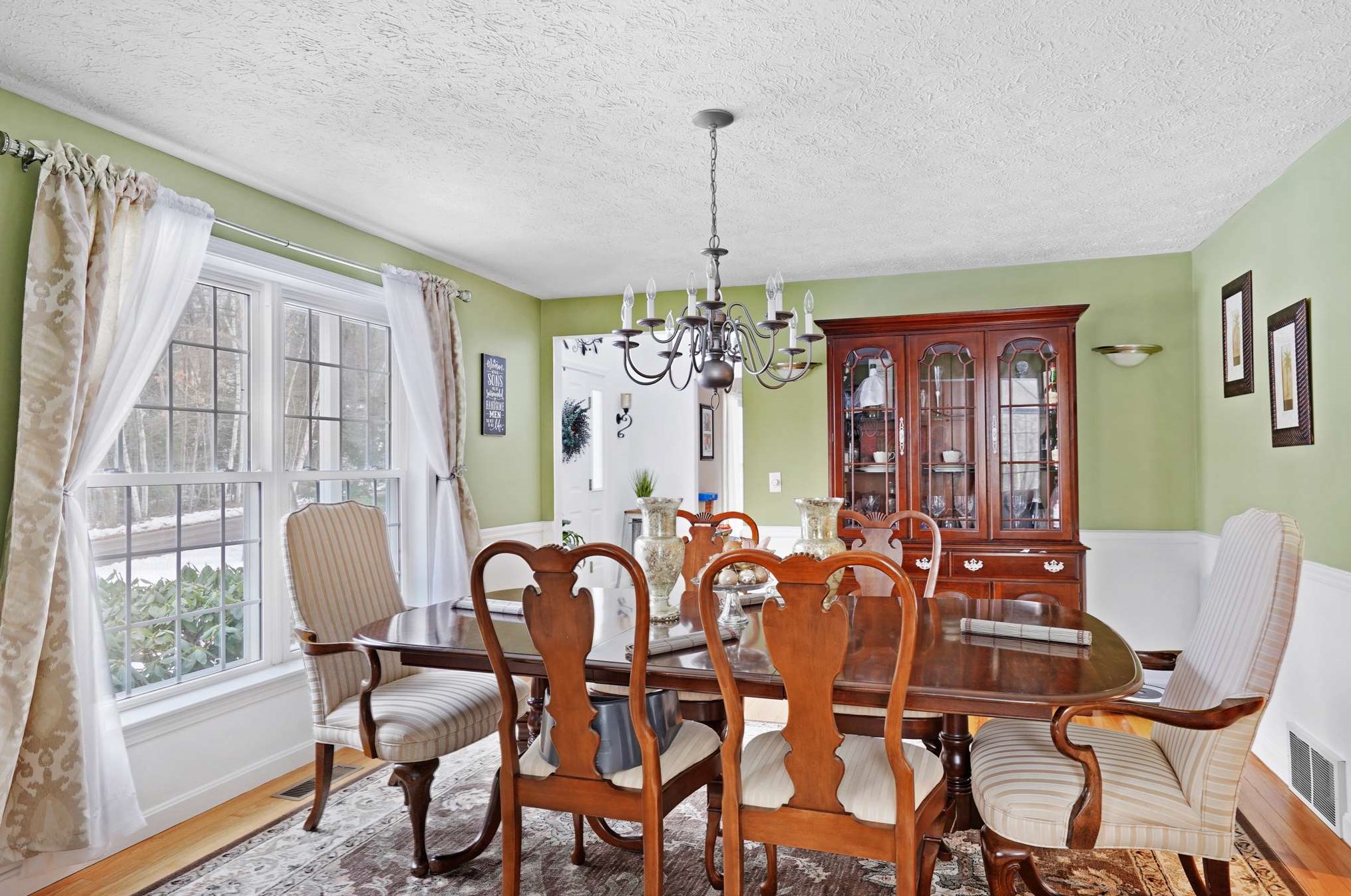 14 Kyle Rd, Merrimack NH 03054-4573 exterior