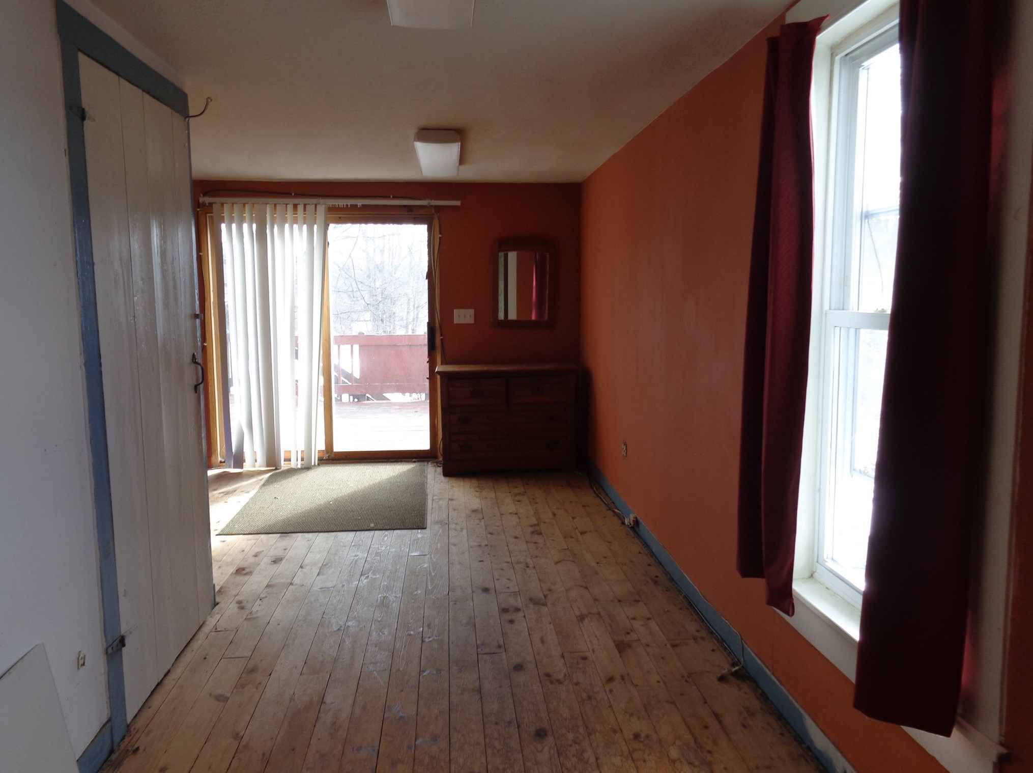 18 Winter St, Bridgewater NH 03264-1422 exterior