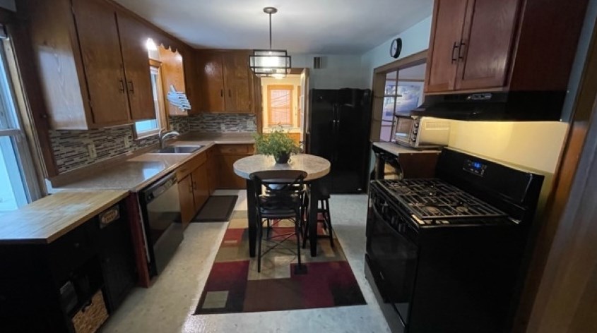 21 Pne St, Manchester NH 03103-5331 exterior