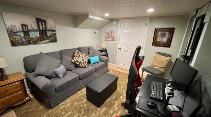 21 Pne St, Manchester NH 03103-5331 exterior