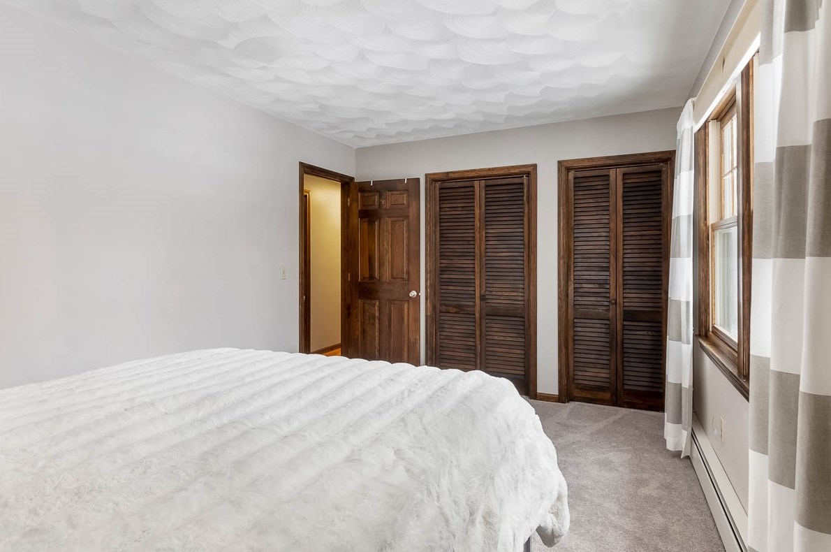 3 Langdon Rd, Windham NH 03087-2343 exterior