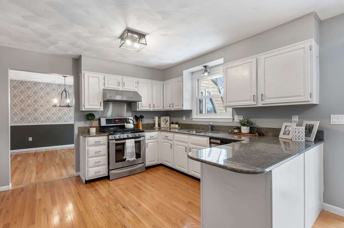 3 Langdon Rd, Windham NH 03087-2343 exterior