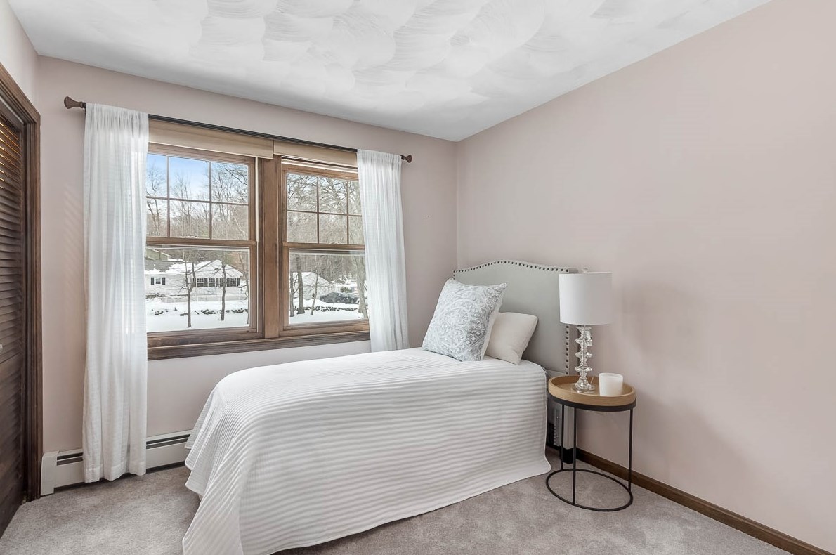 3 Langdon Rd, Windham NH 03087-2343 exterior