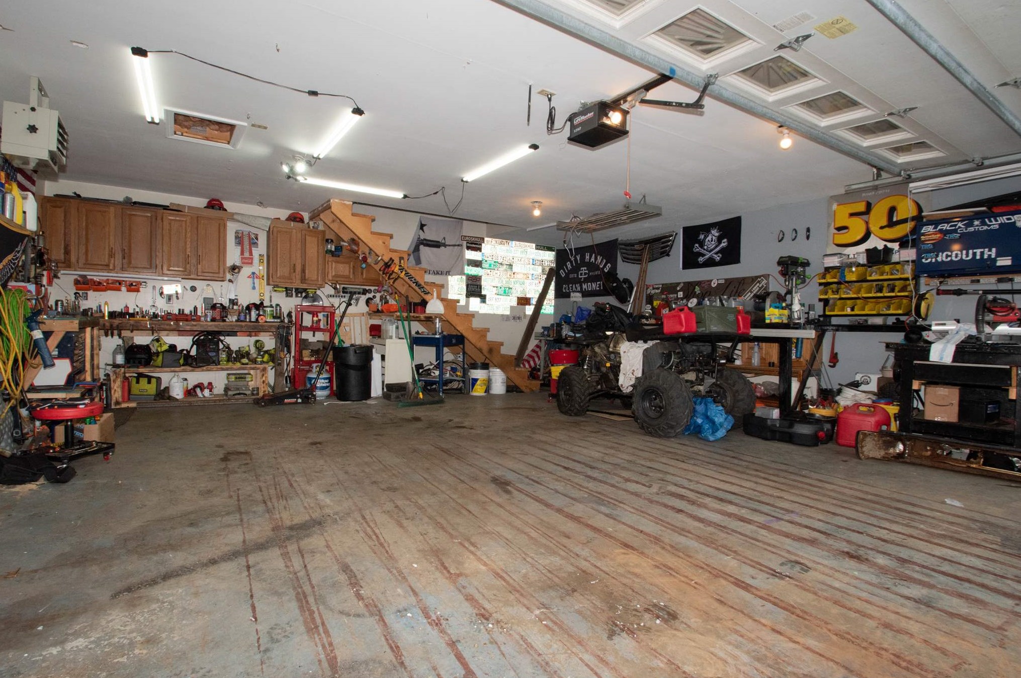 660 Montgomery St, Manchester NH 03102-3523 exterior