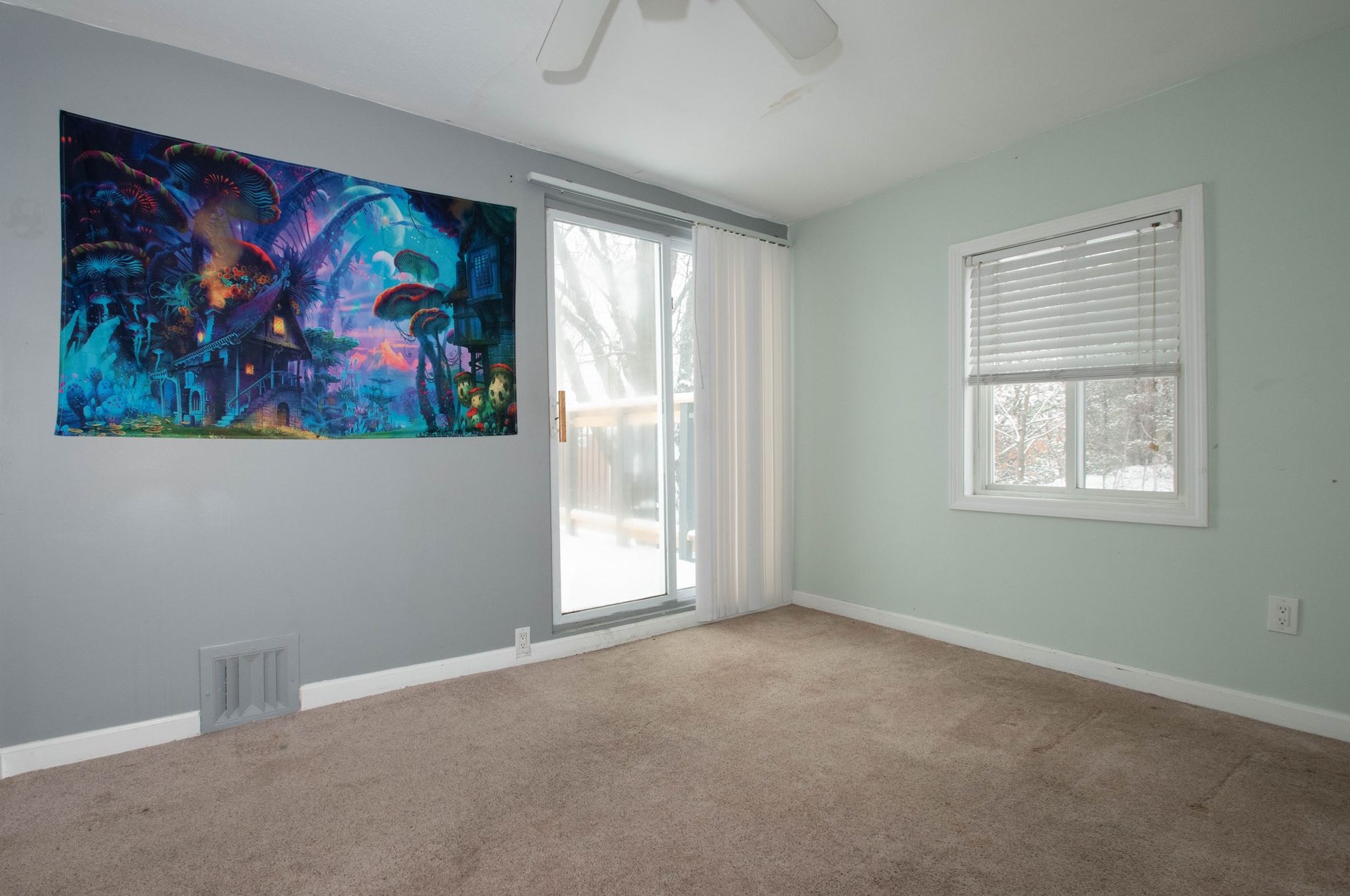 660 Montgomery St, Manchester NH 03102-3523 exterior