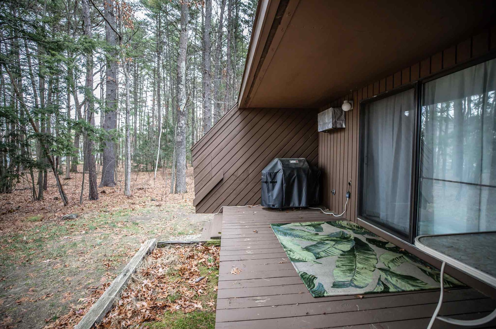 1 Victoria Dr, Merrimack NH 03054-3115 exterior