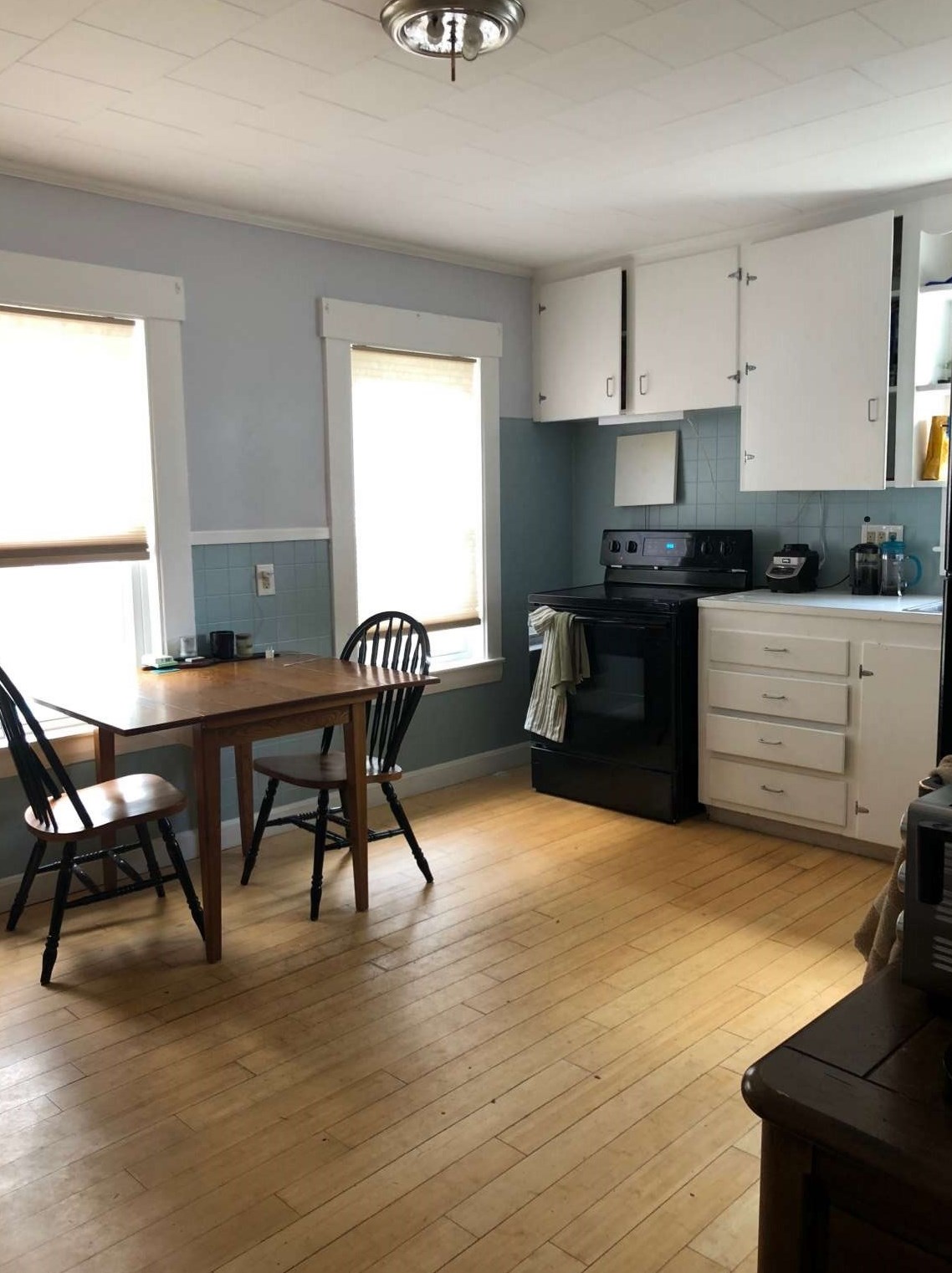 36 Charles St, Rochester NH 03867-3422 exterior